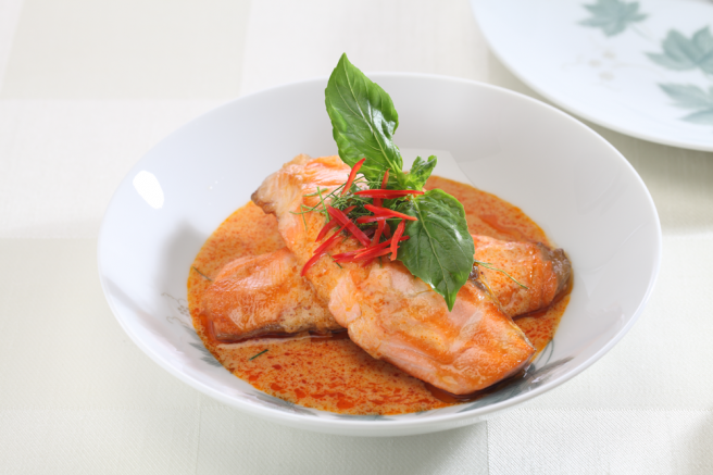 Choo chee hot sale curry salmon